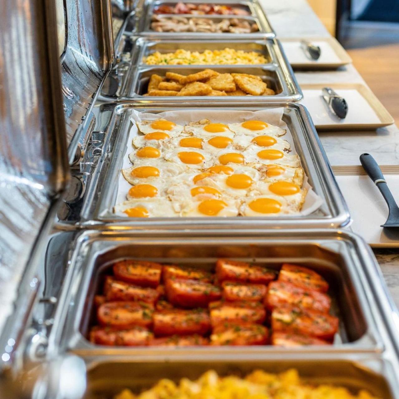 미라지 휘트선데이 리조트 에일리비치 외부 사진